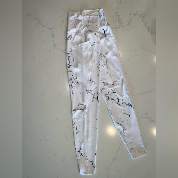 Buff Bunny Leggings - Picture 3 of 3